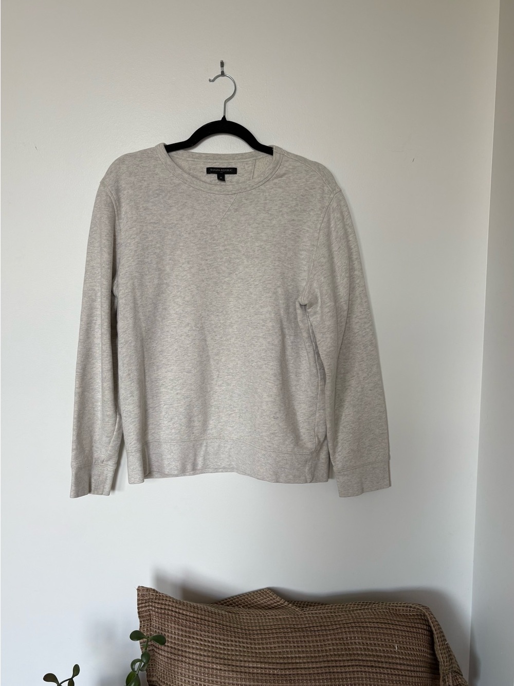 Banana Republic Women's Crewneck Sweatshirt - Light Gray